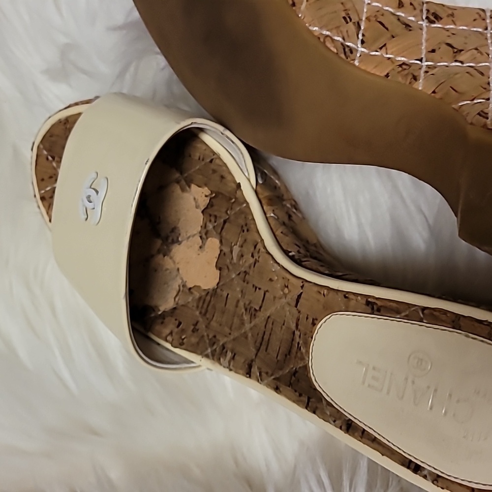 Used Chanel Shoes In Beige Color - Picture 5 of 6